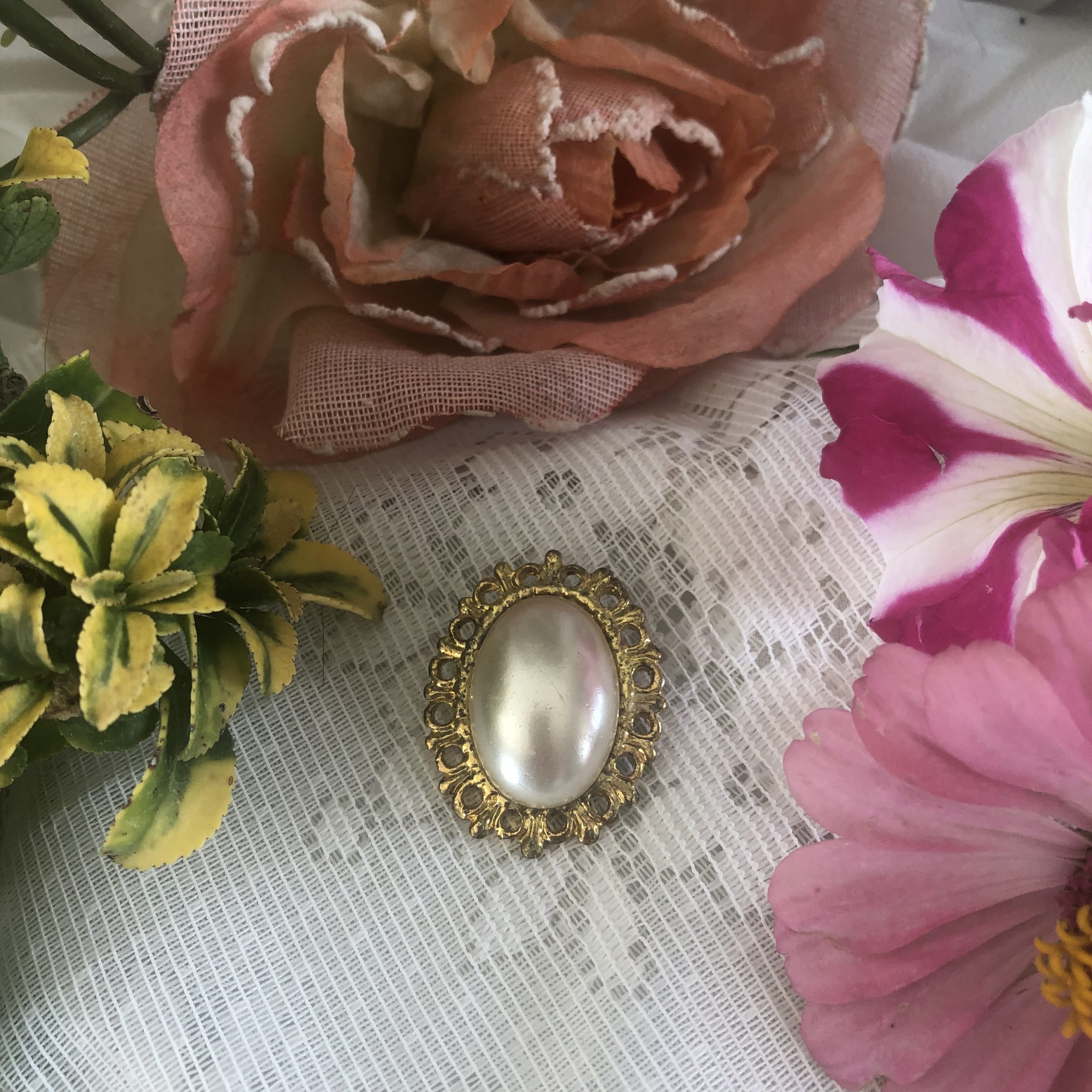 Broche vintage dorée