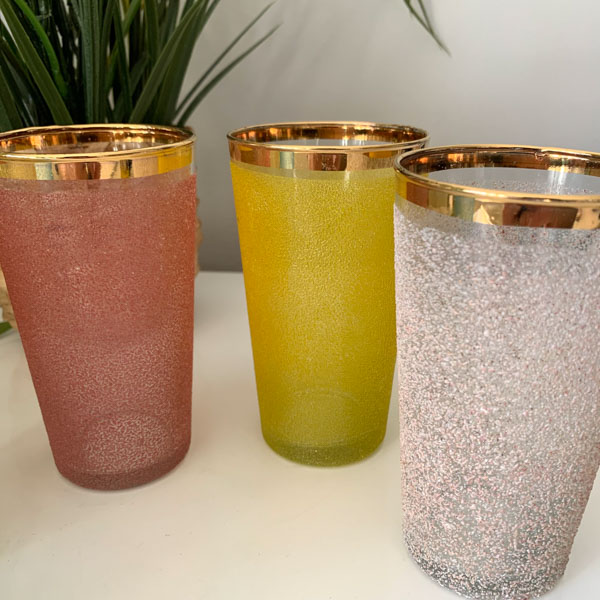 Verres à orangeade en couleur