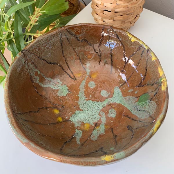 Coupe en céramique vernissée signée JP