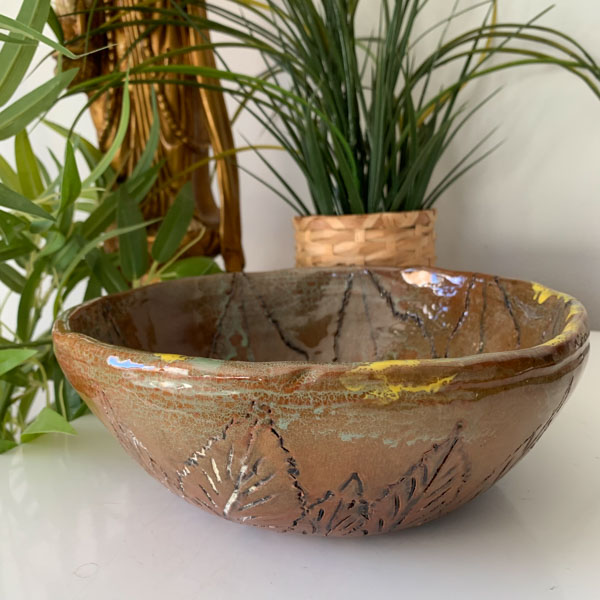 Coupe en céramique vernissée