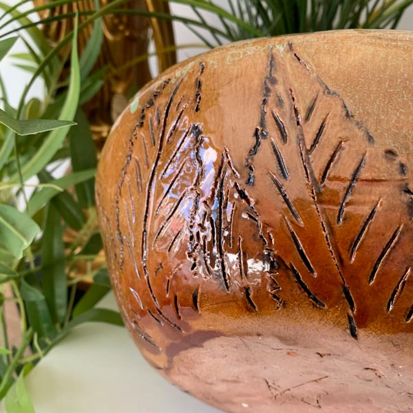 Coupe en céramique vernissée signée JP