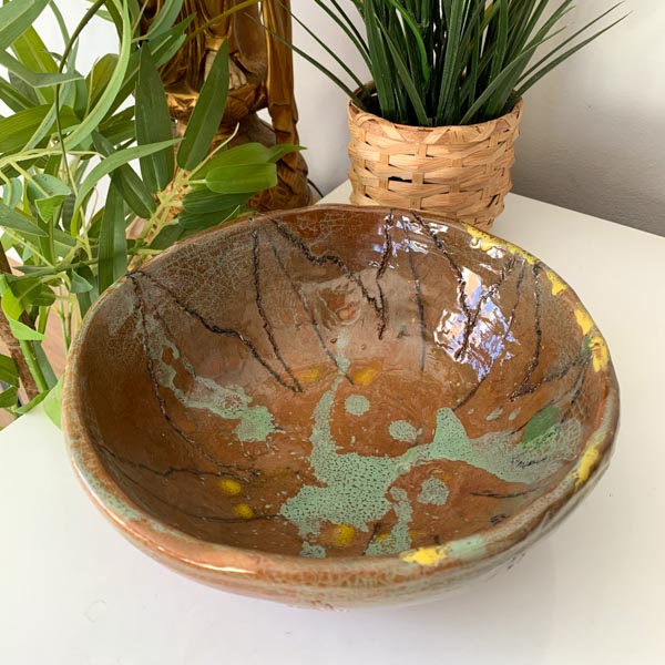 Coupe en céramique vernissée